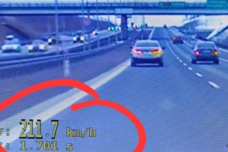 Przekroczył prędkość o… prawie 100 km/h