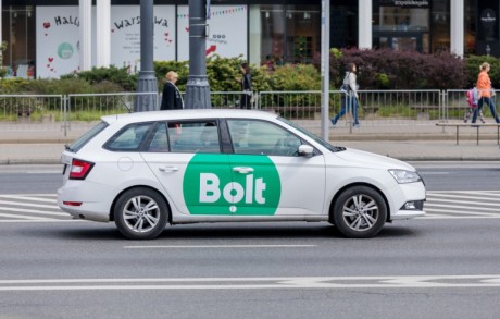 Taksówkarze w Skarżysku z nową konkurencją! Do miasta wkracza Bolt