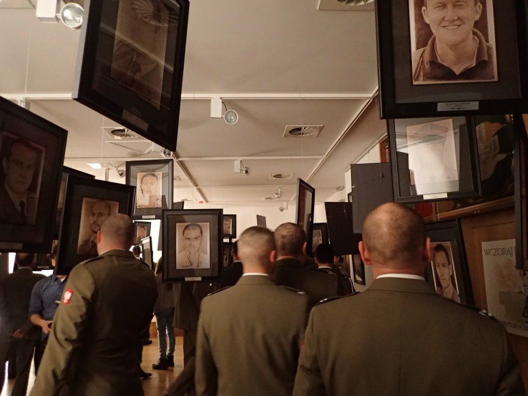 Dzień Pamięci o Poległych na Misjach - wystawa na Wzgórzu Zamkowym