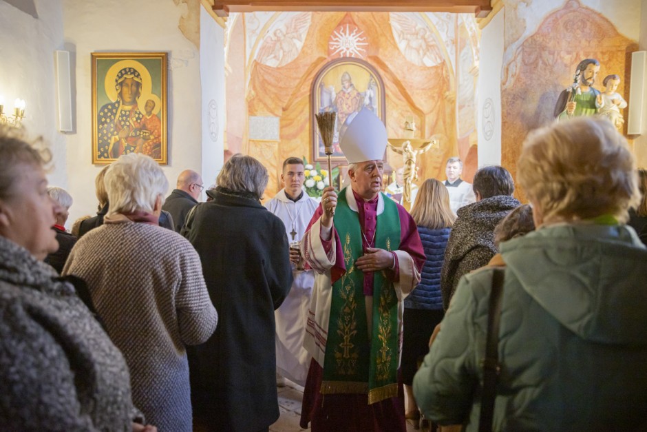 [FOTO] Odnowione kościoły w Małogoszczu zostały poświęcone