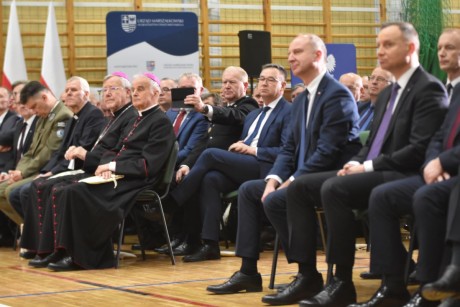 Biskupi diecezji kieleckiej wraz z Prezydentem RP Andrzejem Dudą uczcili powstańców