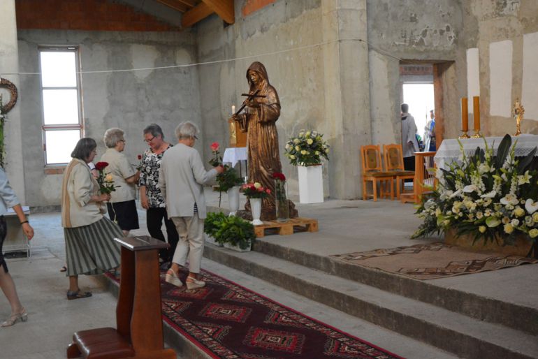 Pomóż święta Rito…