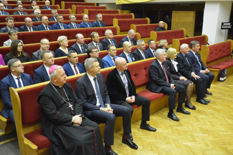 [FOTO] Świąteczne spotkanie samorządowców z biskupem kieleckim