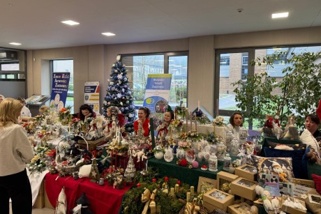 [FOTO] Wyjątkowe ozdoby na kiermaszu w starostwie