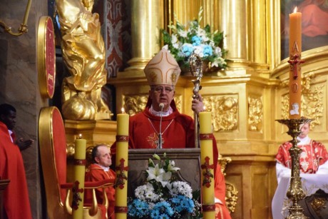 Biskup Jan Piotrowski: Życie świętego Stanisława było służbą dobrego pasterza