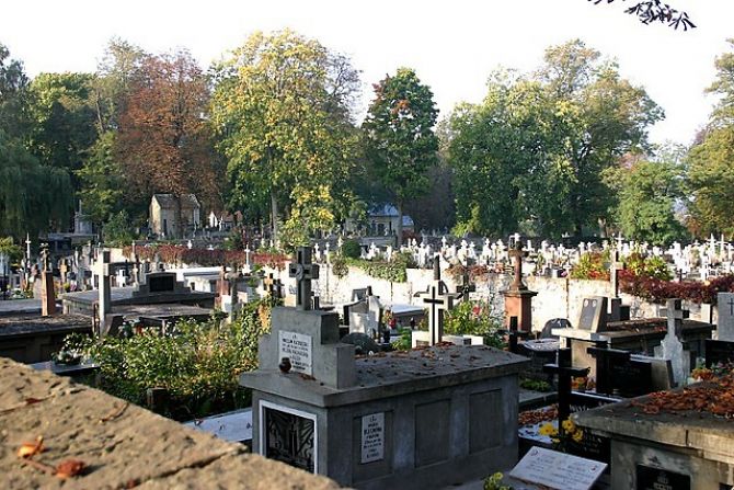 Msze święte na cmentarzach