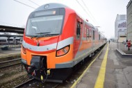 Tłok w pociągach Ostrowiec-Kraków. „Sytuacja wróci do normy”