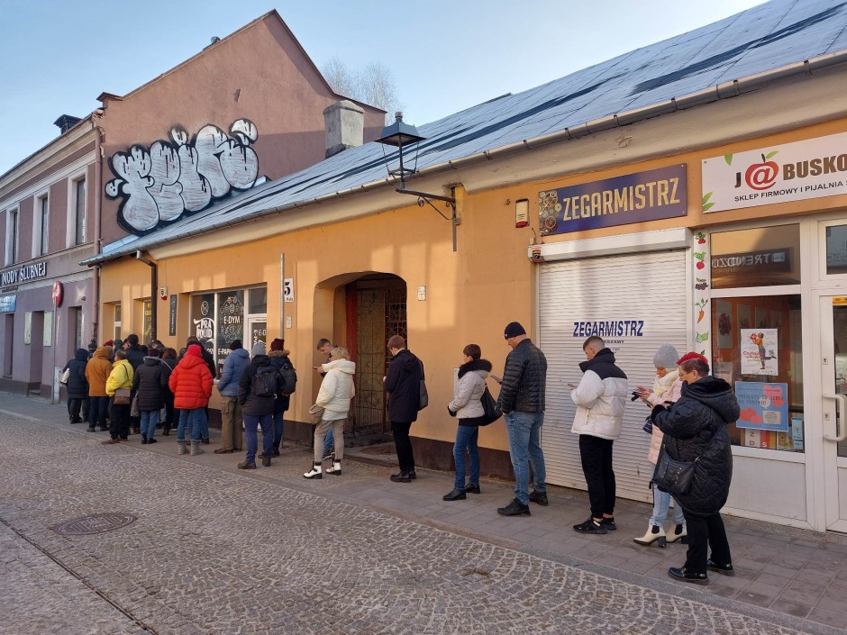 Dziś tłusty czwartek. Przed cukierniami kolejki