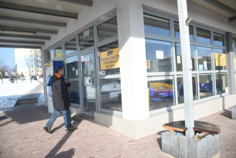 Pijani i bezdomni opanowali mini dworzec. I co? 