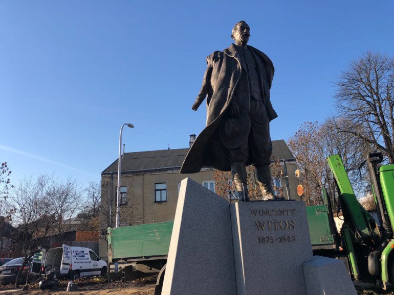 Pomnik Witosa stanął w Kielcach