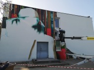 Mural z wizerunkiem polskiego bohatera powstaje na elewacji Staropolskiej Szkoły Wyższej