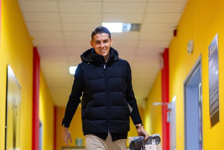 Stępiński obecny. Korona czeka na środkowego pomocnika