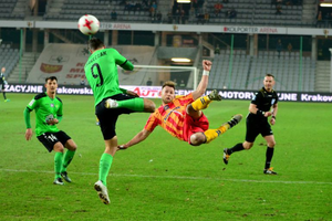 Korona w „żółto-czerwonych” derbach gra o przełamanie wyjazdowej niemocy