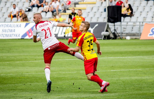 Nastoletni wychowankowie dali wygraną na pożegnanie. Białe chusteczki dla Zająca