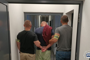 Uprowadził busa z nastolatką w środku. Wpadł w Warszawie