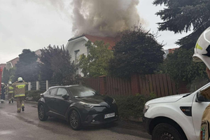 Pożar domu w Bilczy. Na miejscu siedem zastępów straży pożarnej