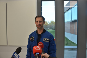 [FOTO] Kosmiczny gość w kieleckim kampusie GUM