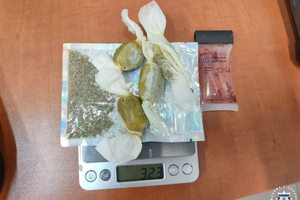 To nie były cukierki. Nastolatek przyłapany z narkotykami