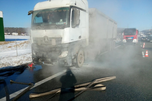 Pożar ciągnika na trasie S7