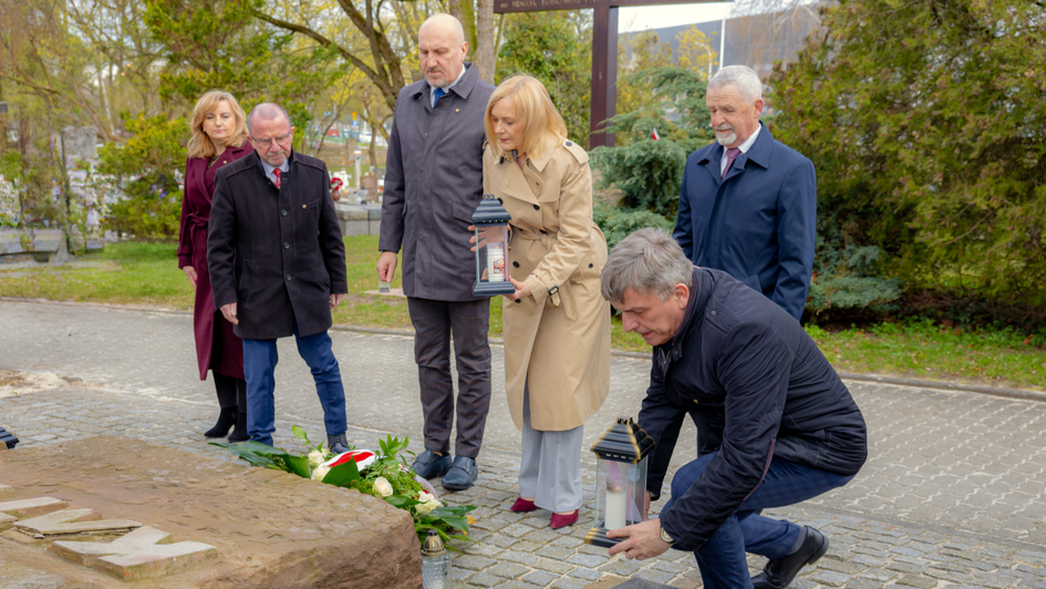 Pamięć, która zobowiązuje. Oddali hołd ofiarom Zbrodni Katyńskiej 
