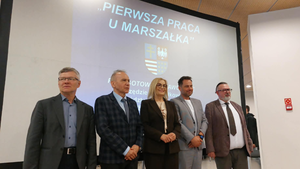 Znajdą pracę u marszałka. Renata Janik zaprasza absolwentów