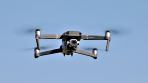 Kieleckie szkoły wprowadzają procedury na wypadek ataku dronów