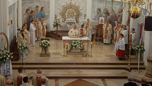 Ćwierć wieku parafii w Domaszowicach. Bp Jan Piotrowski konsekrował swiątynię