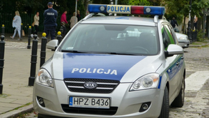 Zaatakował bliskich siekierą. 43-latek odpowie za usiłowanie zabójstwa