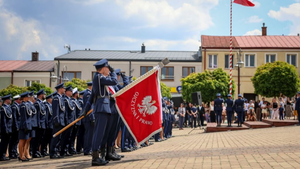 Kieleccy policjanci świętowali. Wręczono odznaczenia i awanse
