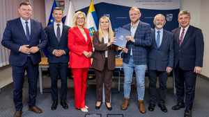 Dwukilometrowy odcinek drogi w Strawczynie do remontu