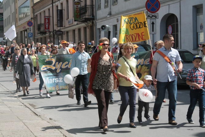 M2015.jpg