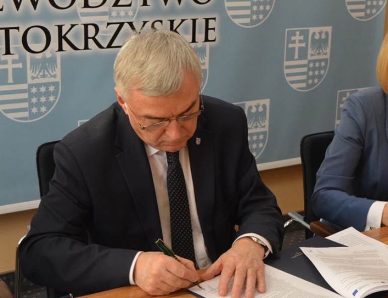 Marszałek napisze do premiera ws. linii kolejowej