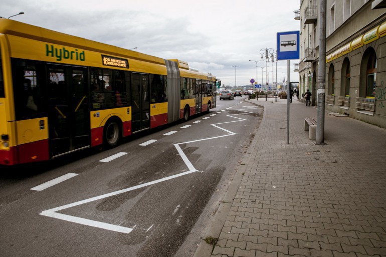 Koronawirus. ZTM wyłączył "ciepłe guziki" w autobusach