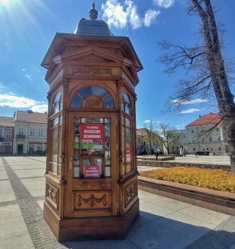 W kiosku Kiebabczego kupimy maseczki i żele do dezynfekcji