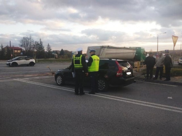 Wypadek w Czerwonej Górze. Sprawca odmówił badania alkomatem.