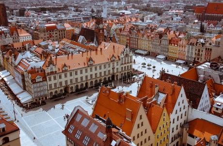 Czym się różni rynek wtórny od pierwotnego?