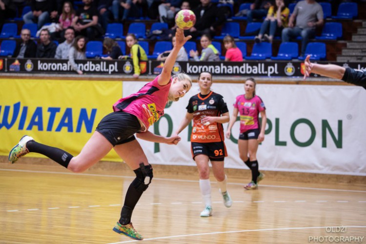Korona Handball jedzie do Piotrkowa Trybunalskiego. W piątek tylko jeden sparing z Varsovią