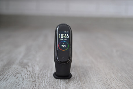 Xiaomi Mi Band 4 - czy warto kupić? Materiał partnera