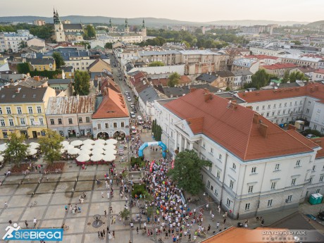 Biegnąc, oddali hołd Żołnierzom Wyklętym