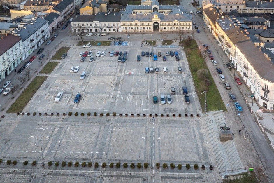 Nie zaparkujesz na Placu Wolności!