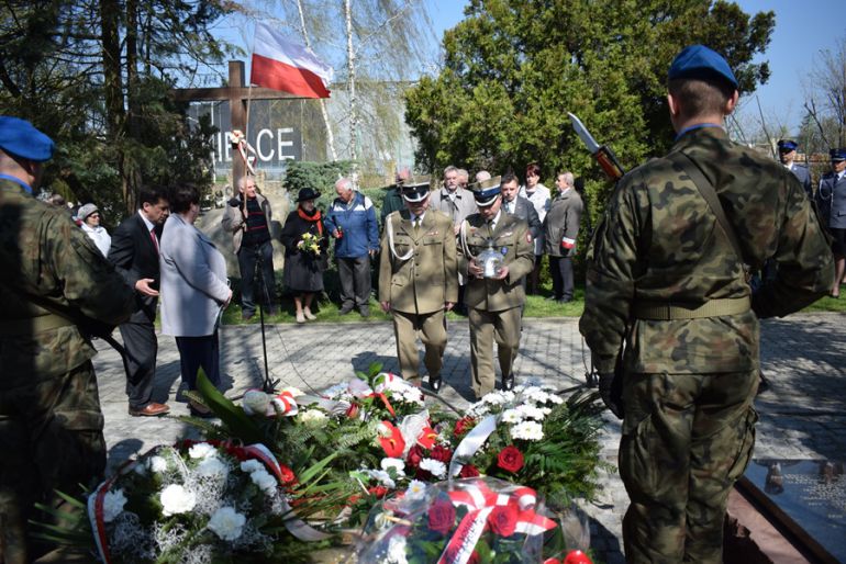 Pamięć o pomordowanych i wywiezionych. Kielczanie uczcili ją podczas obchodów rocznicowych