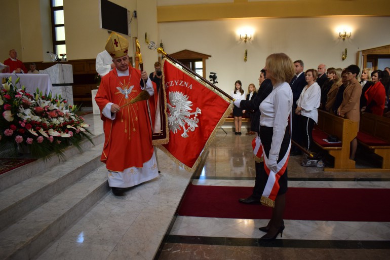 Szkoła w Borkowie ma sto lat. Nadano jej imię Świętej Jadwigi Królowej