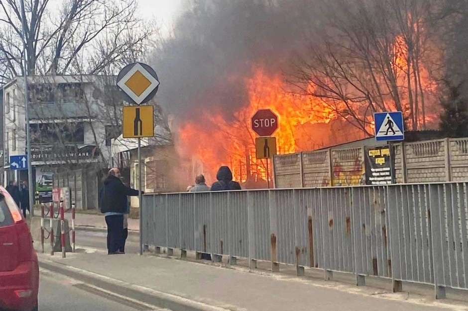 Płonął budynek przy ulicy 1 Maja