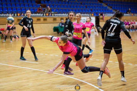 Sensacja przy Krakowskiej. "Akademiczki" poskromiły Koronę Handball