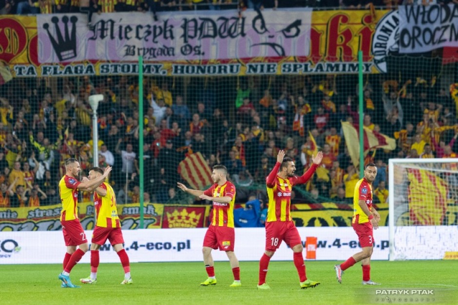 Nie efektownie, ale efektywnie. „Święta Wojna” dla Korony