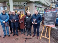 Politycy PiS w siedzibie PO. Mieli pytania do Donalda Tuska