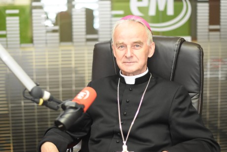 Biskup Marian Florczyk: Warto dziękować Panu Bogu i ludziom