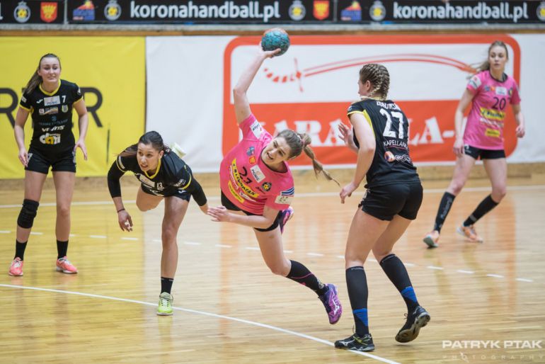 Szczypiornistki Korony Handball sprawdzą się na tle reprezentacji