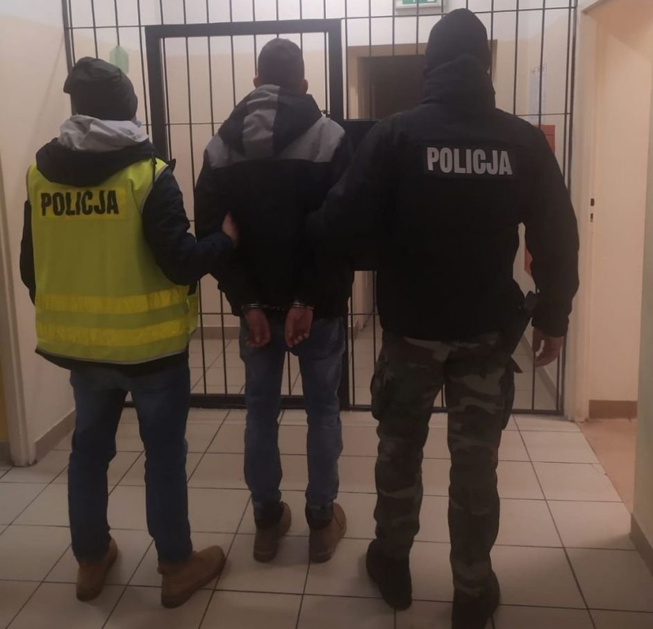 Fałszywy policjant w prawdziwym areszcie. Grozi mu osiem lat więzienia