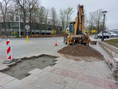 Remont na placu Moniuszki w końcu się rozpoczął